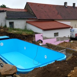 Fotogalerie - Naše bazény - Plastový bazén - instalace