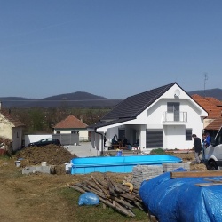 Fotogalerie - Instalace bazénů - Plastový bazén - instalace u zákazníka