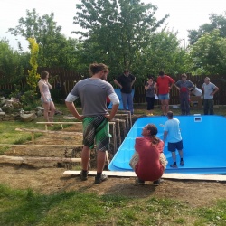 Fotogalerie - Naše bazény - Plastový bazén na zahradě