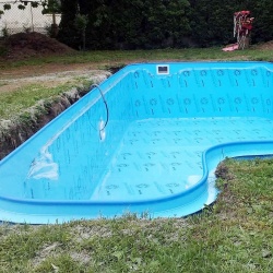 Fotogalerie - Různé -  ostatní - Zapuštěný atypický plastový bazén