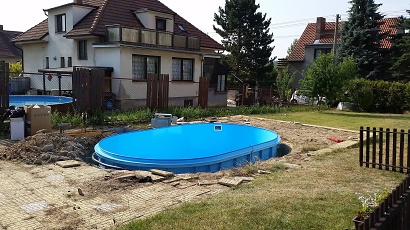 Oválný plastový bazén