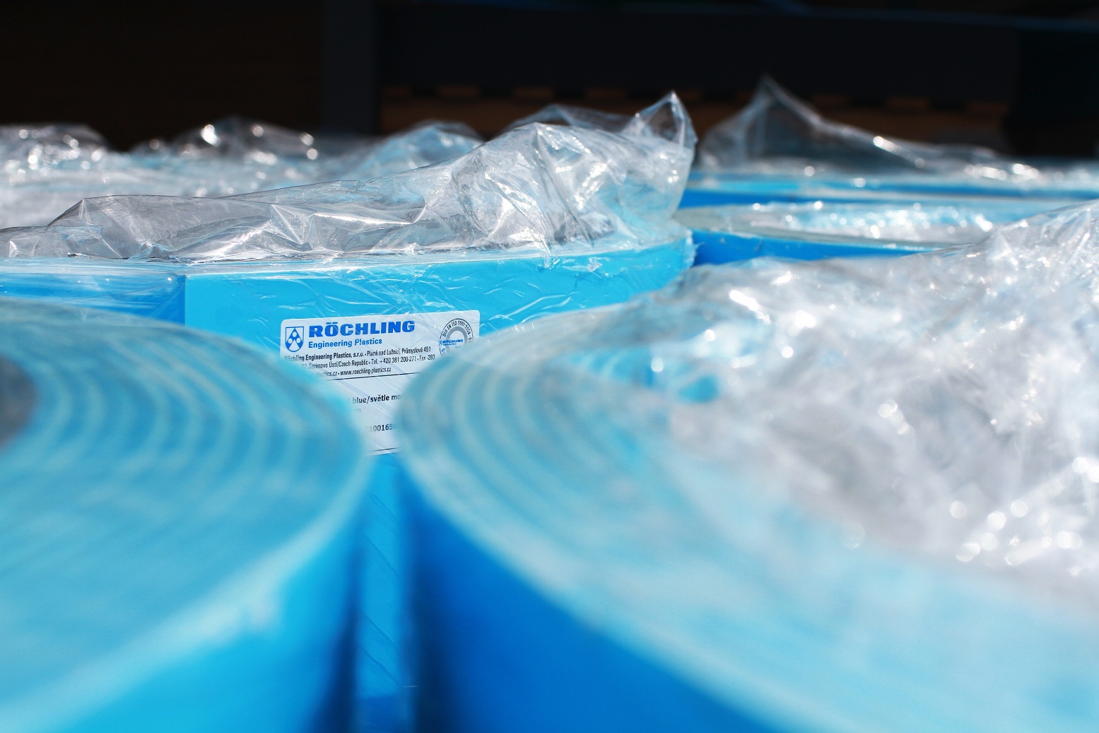 Materiál pro výrobu plastových bazénů - Rochling